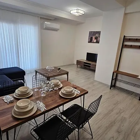 Apartament Riverside Suits- 1 Ile Evinizde Gibi *